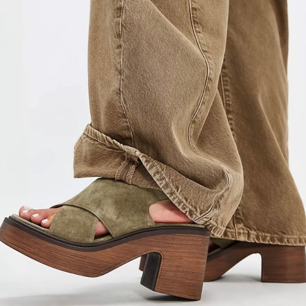FREE PEOPLE Cora Platform Clogs Botanical Suede Sz 7 (37)